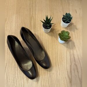 Stuart Weitzman Brown Round Toed Pumps